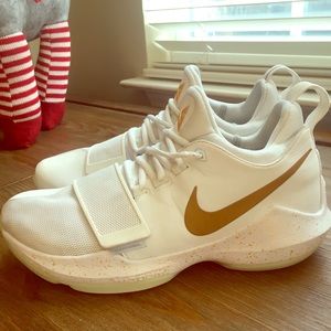 Paul George Basketball shoes